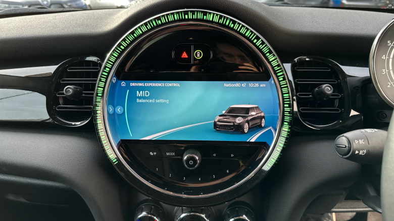 MINI Hatchback 1.5 Cooper Classic Premium 5dr Petrol Hatchback